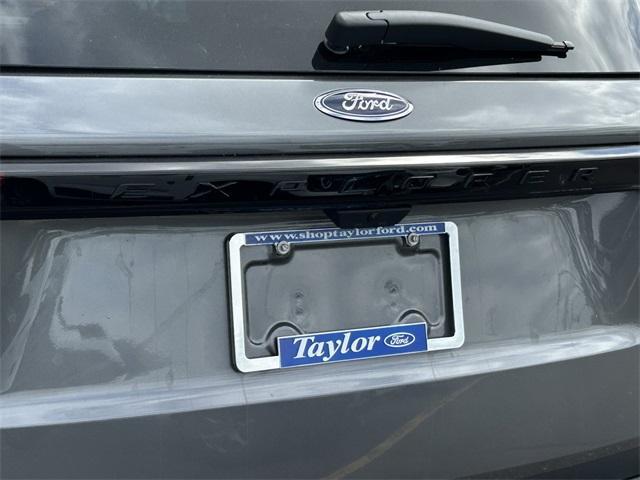 new 2025 Ford Explorer car