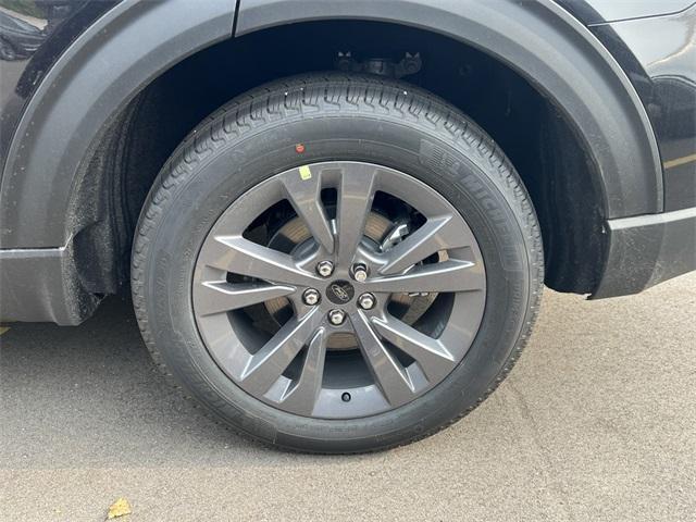 new 2025 Ford Explorer car