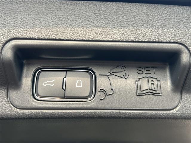 new 2025 Ford Explorer car