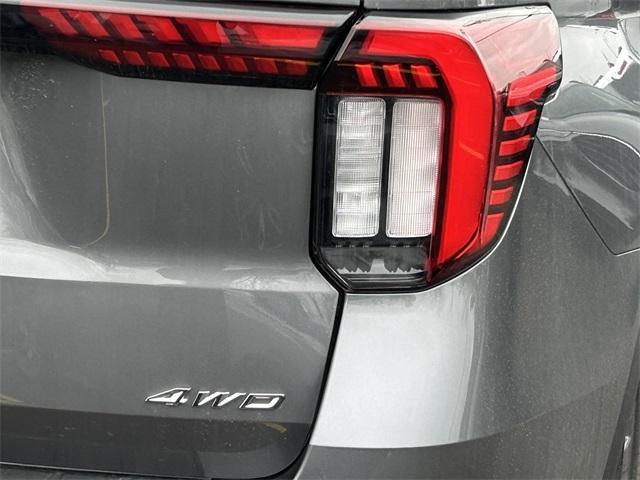 new 2025 Ford Explorer car