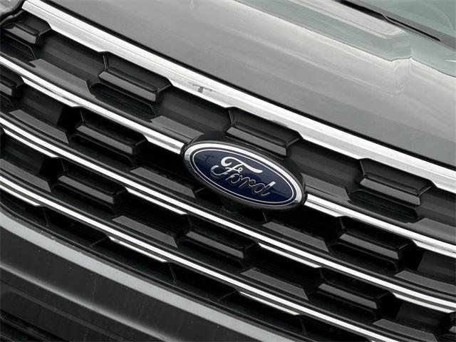 new 2025 Ford Explorer car