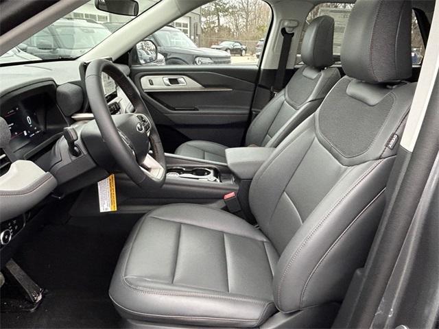 new 2025 Ford Explorer car