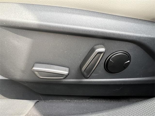 new 2025 Ford Mustang Mach-E car