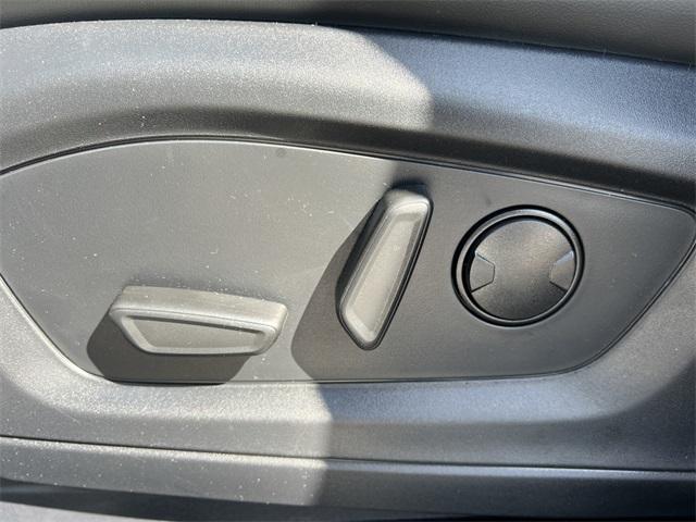 new 2025 Ford Explorer car