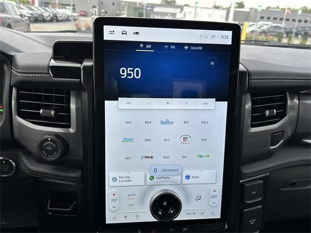 new 2025 Ford F-150 Lightning car