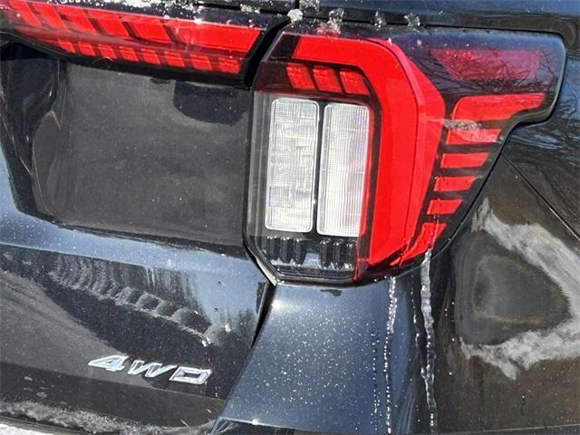 new 2025 Ford Explorer car