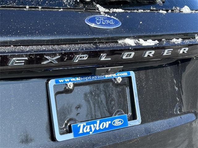 new 2025 Ford Explorer car
