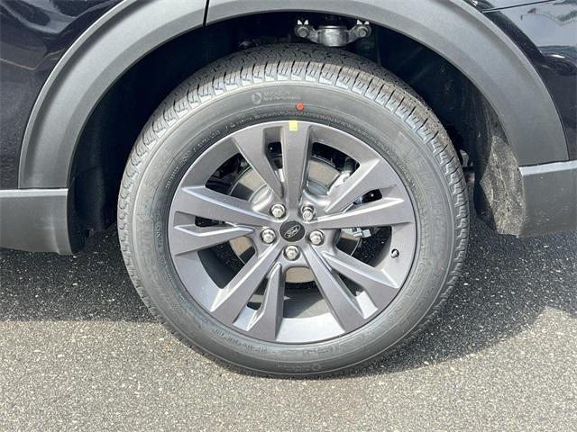 new 2025 Ford Explorer car