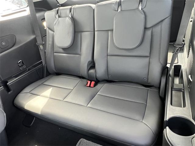 new 2025 Ford Explorer car