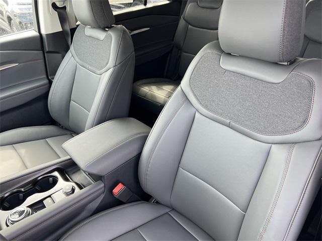 new 2025 Ford Explorer car