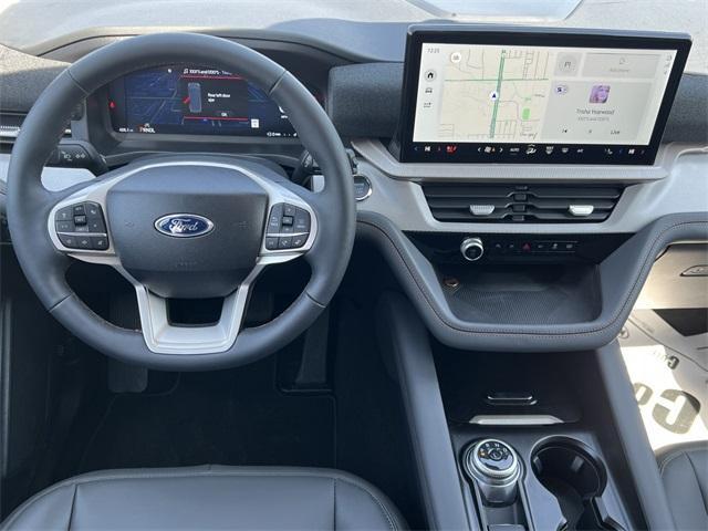 new 2025 Ford Explorer car