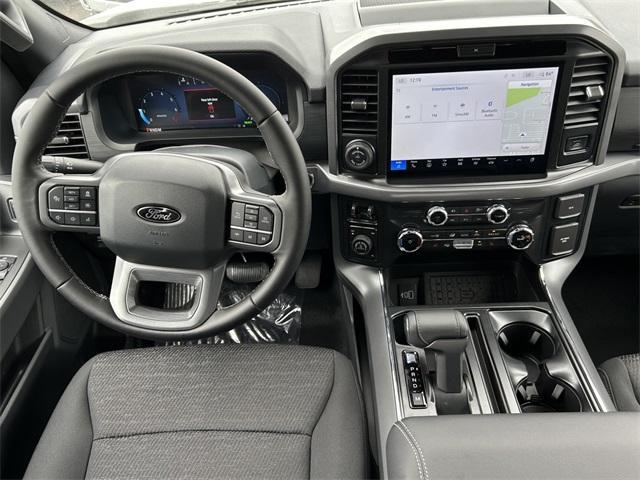 new 2025 Ford F-150 car