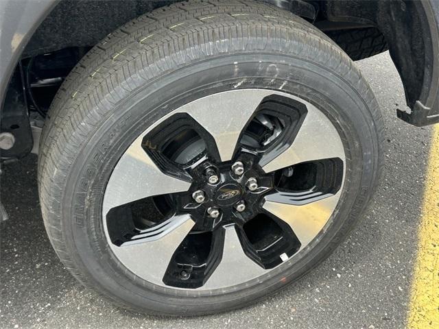 new 2025 Ford F-150 Lightning car