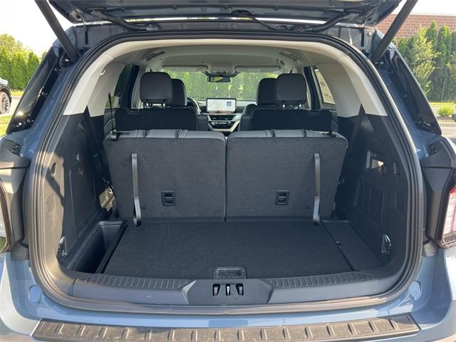 new 2025 Ford Explorer car