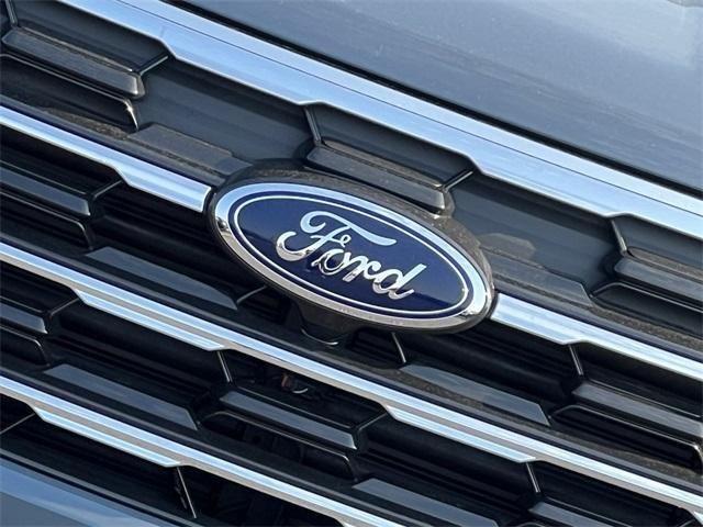 new 2025 Ford Explorer car