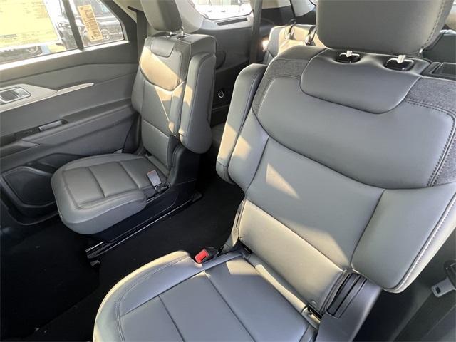 new 2025 Ford Explorer car