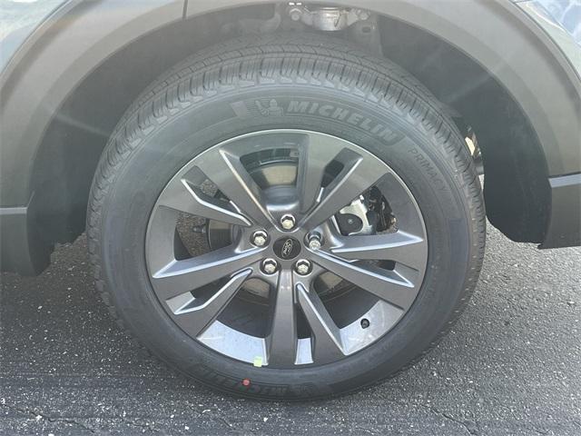 new 2025 Ford Explorer car