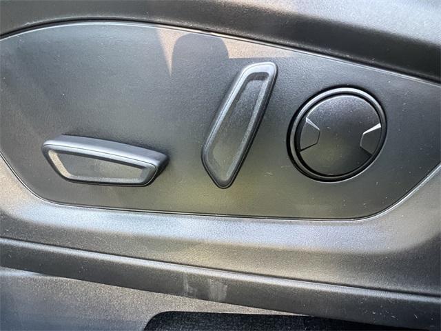 new 2025 Ford Explorer car