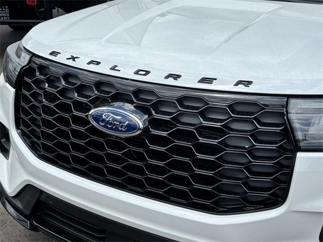 new 2025 Ford Explorer car