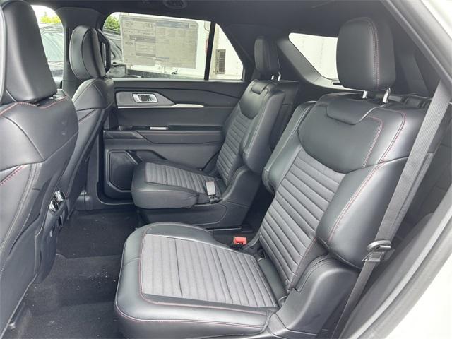 new 2025 Ford Explorer car
