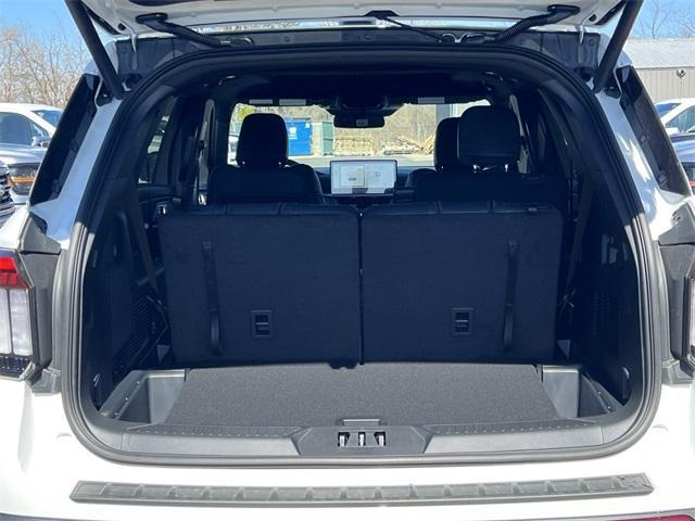 new 2025 Ford Explorer car