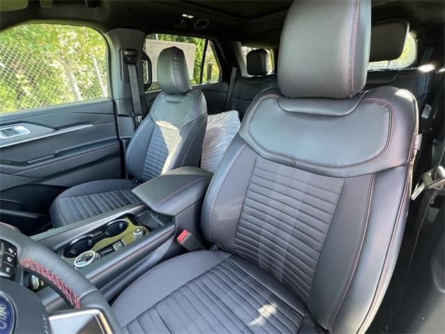 new 2025 Ford Explorer car