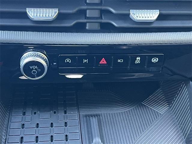 new 2025 Ford Explorer car
