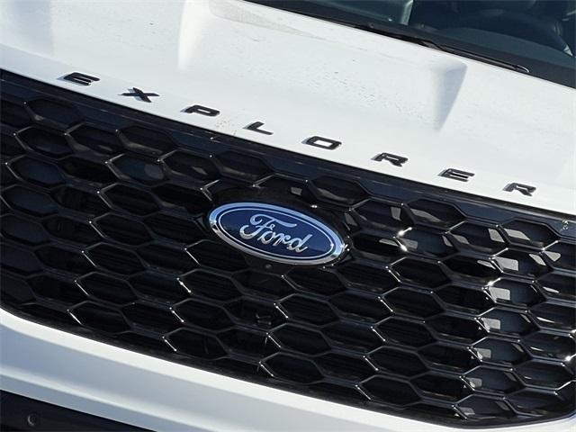 new 2025 Ford Explorer car