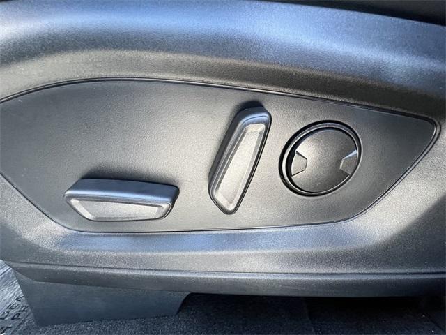 new 2025 Ford Explorer car