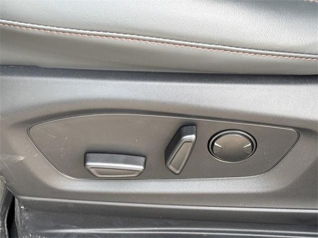 new 2025 Ford Explorer car