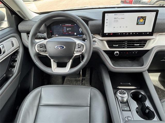 new 2025 Ford Explorer car