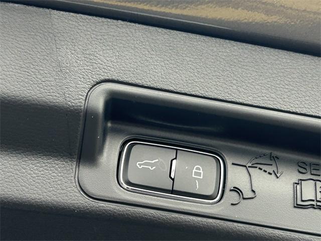 new 2025 Ford Explorer car