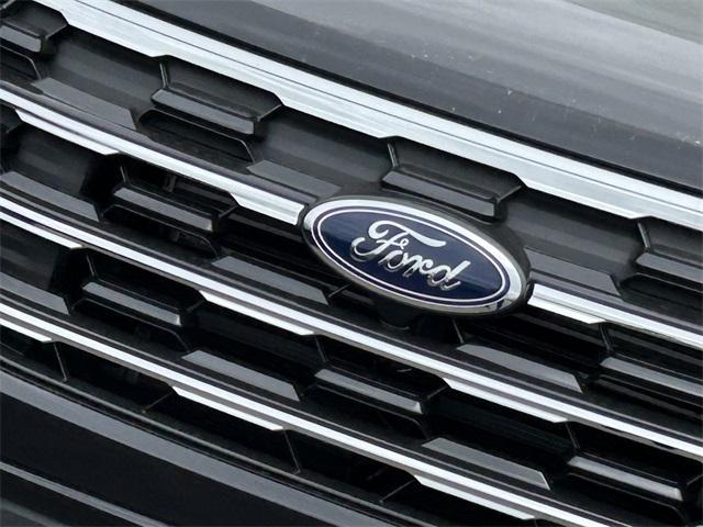 new 2025 Ford Explorer car