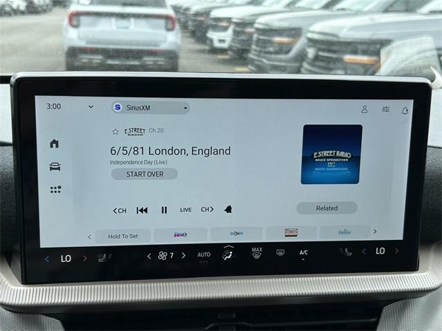 new 2025 Ford Explorer car