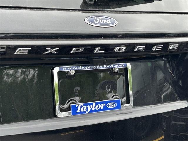 new 2025 Ford Explorer car