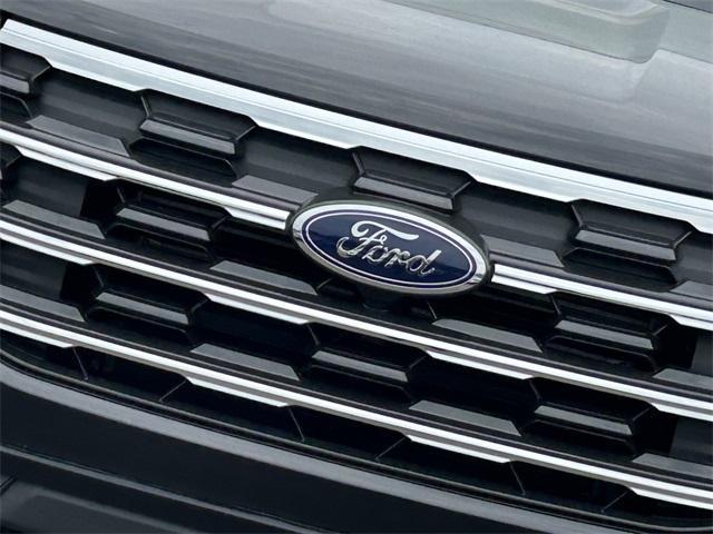 new 2025 Ford Explorer car