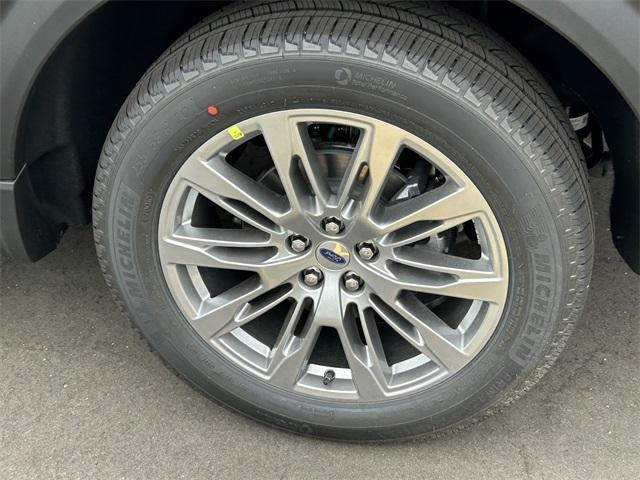 new 2025 Ford Explorer car