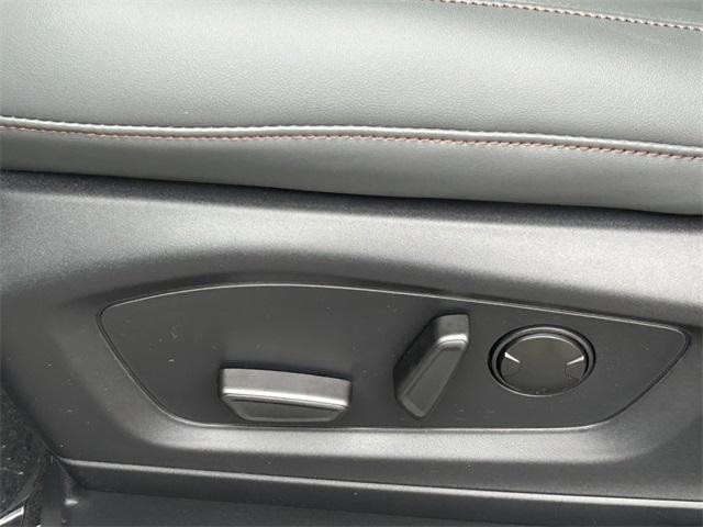 new 2025 Ford Explorer car
