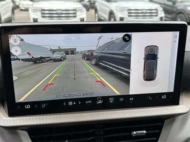 new 2025 Ford Explorer car
