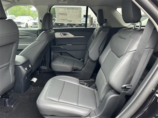 new 2025 Ford Explorer car