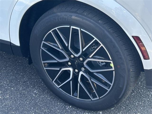 new 2025 Ford Mustang Mach-E car