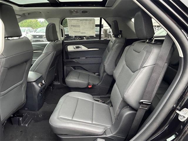 new 2025 Ford Explorer car