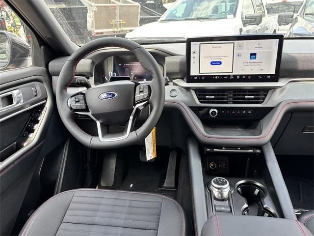 new 2025 Ford Explorer car