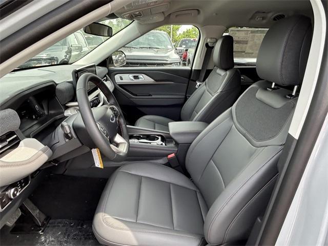 new 2025 Ford Explorer car