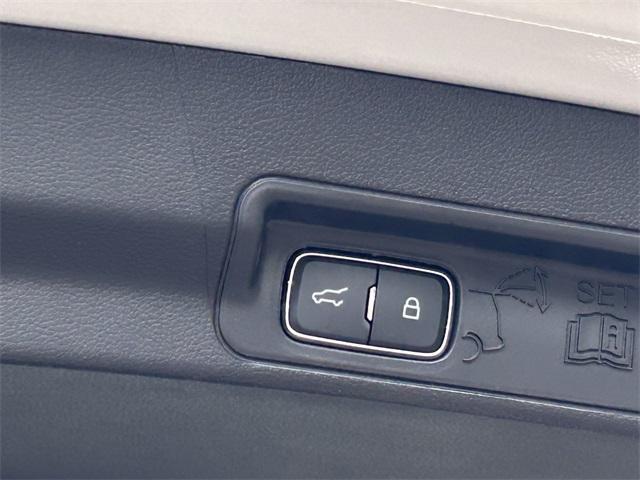 new 2025 Ford Explorer car
