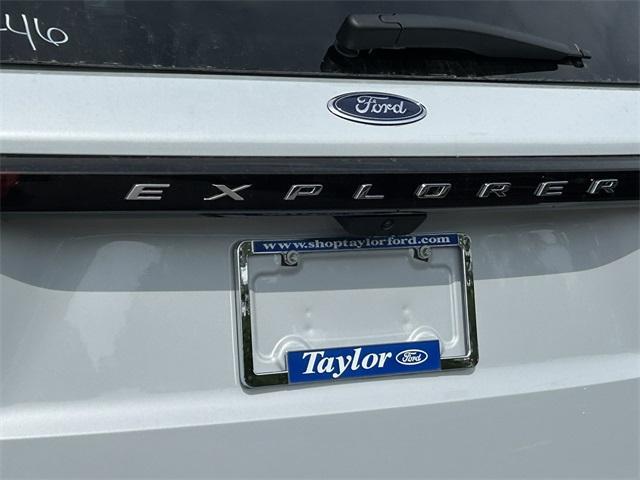 new 2025 Ford Explorer car