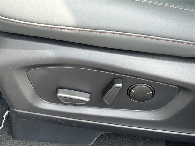 new 2025 Ford Explorer car