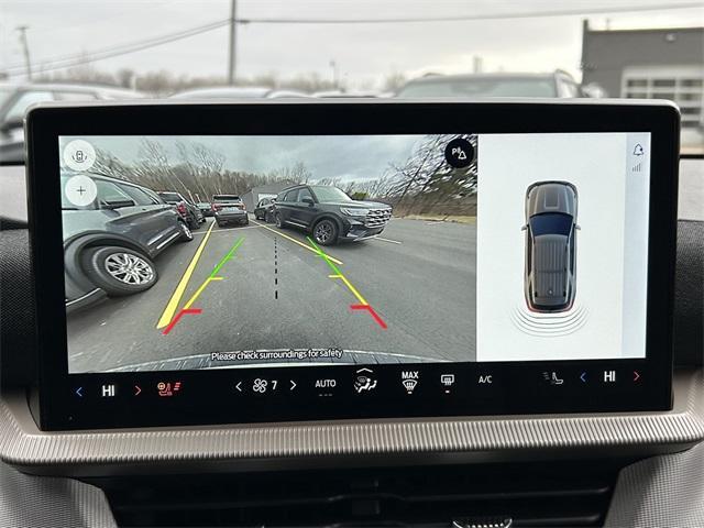 new 2025 Ford Explorer car