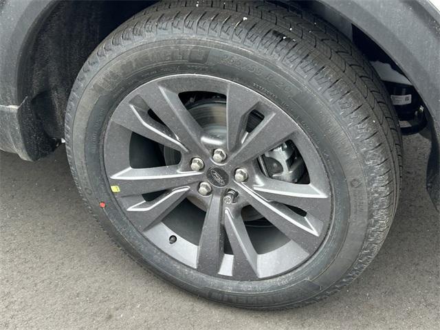 new 2025 Ford Explorer car