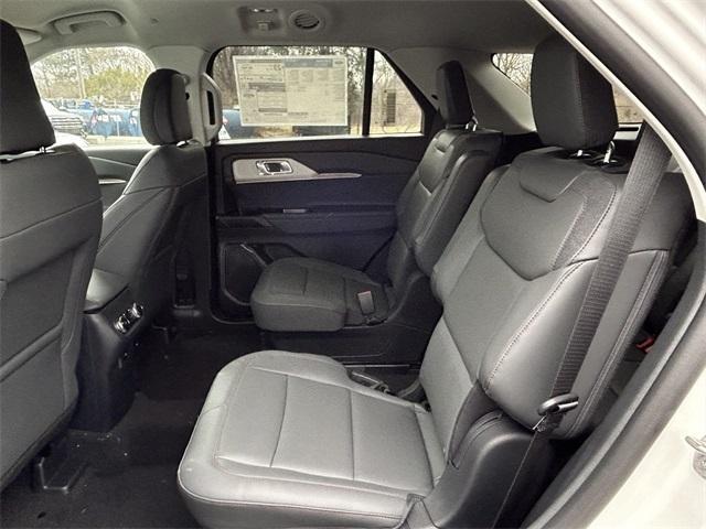new 2025 Ford Explorer car
